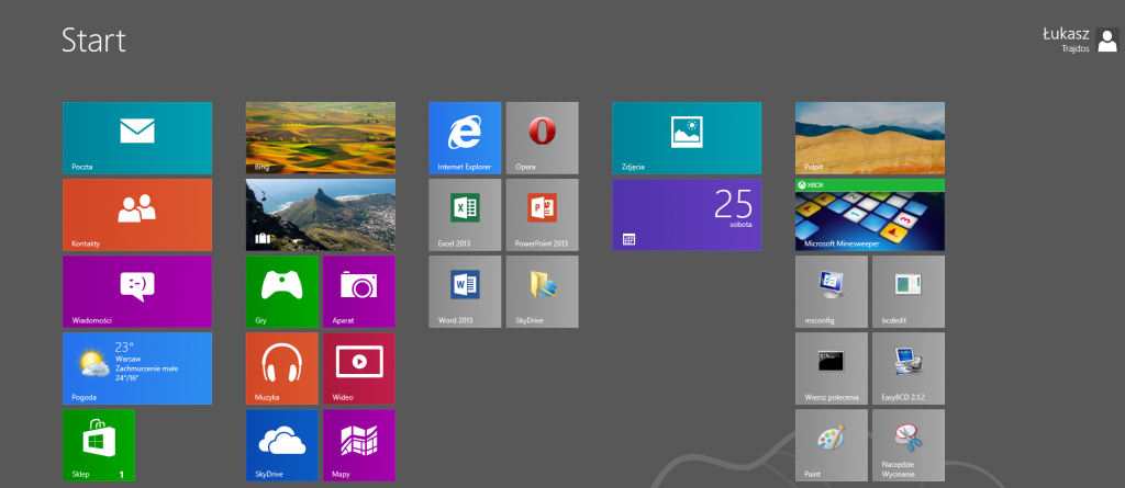 Kafelkowy ekran startowy Windows 8